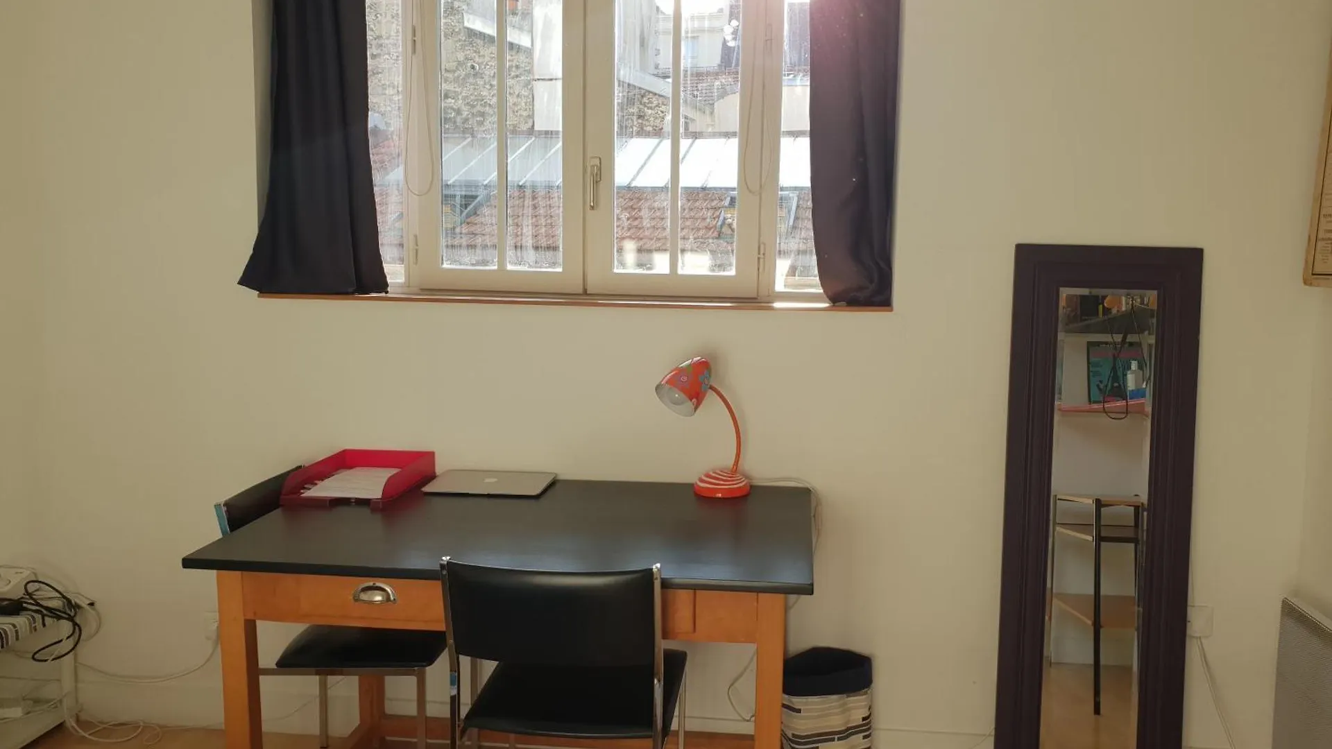 Chambre Privee Chez L'habitant - La Campagne A *